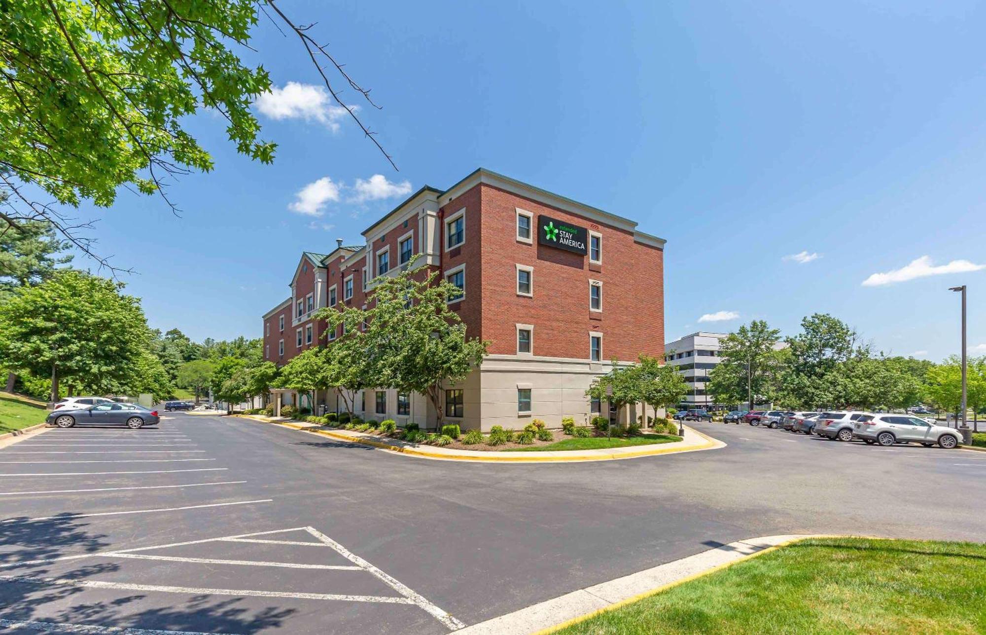 Extended America - Washington, Dc - - Fair Oaks Mall 2*